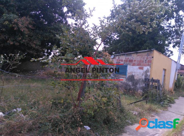 TERRENO EN VENTA EN CASCO CENTRAL EN MACHIQUES API 1311