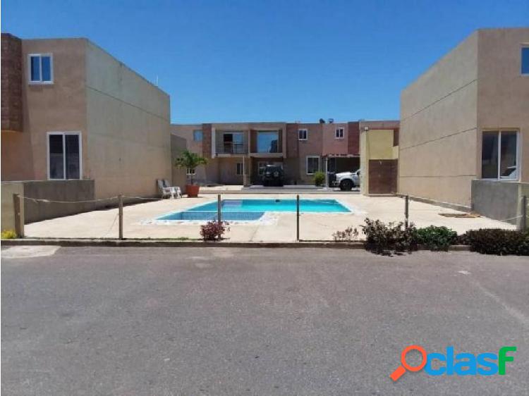 Townhouse en Venta en El Cardón. Punto Fijo