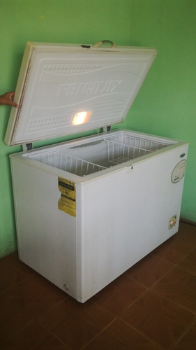 Freezer Congelador Frigilux Rhfr-300 Capacidad 300 Litros