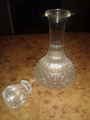 Licorera De Cristal Tallado 25cms