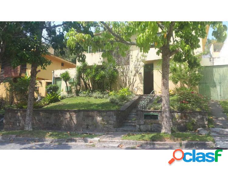 Se vende casa 273m2 4h/4b/3p El Cafetal