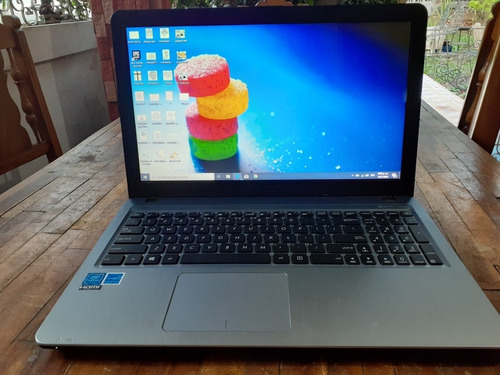 Laptop Asus 15