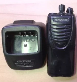 Radio Kenwood Mod +cargador+bat Extra (30 V..e..r..d.es)