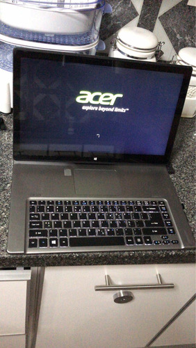 Vendo Laptop Acer R7, Corei5