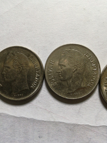 Monedas De De Un Bolívar, De  Y . Hay  Monedas