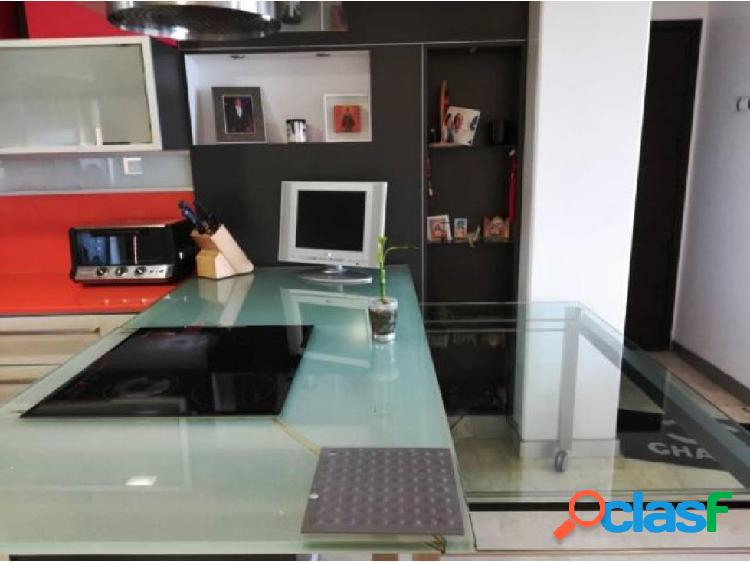 Apartamento en Zona Este 20-1451JRH