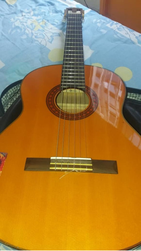 Guitarra Acustica Yamaha C70