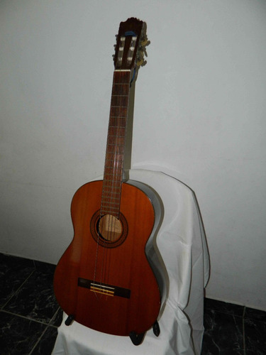 Guitarra Clásica Yamaha G-225