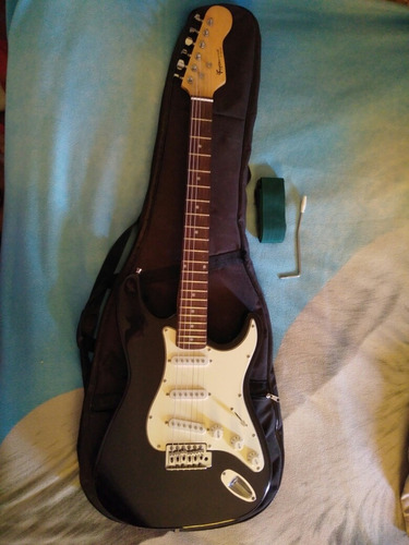 Guitarra Eléctrica Fretmaster Tipo Stratocaster
