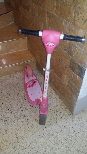 Monopatín Usado. Radio Flyer Para Niña Cauchos Anchos