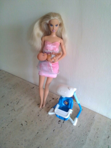 Muñeca Barbie Mama Con Bebe Y Silla Mecedora Lea Todo 35