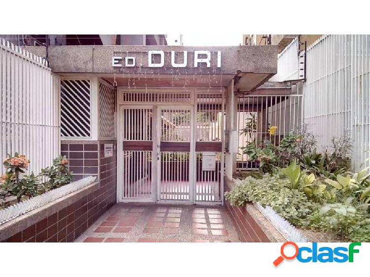 Se vende apto 99m2 3h/2b/2p en La Urbina