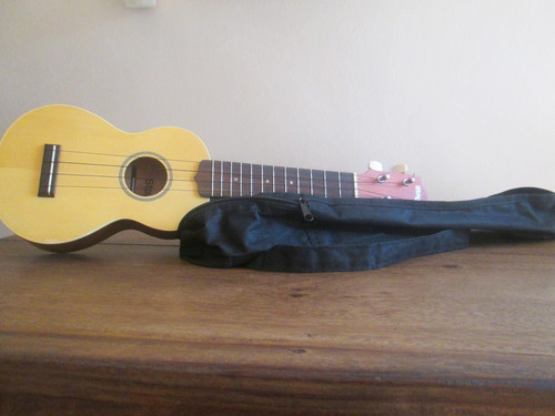 Ukelele Stagg Modelo Us 60 S Remate!!!!