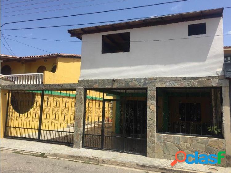 town house en naguanagua codigo 20-17804JV