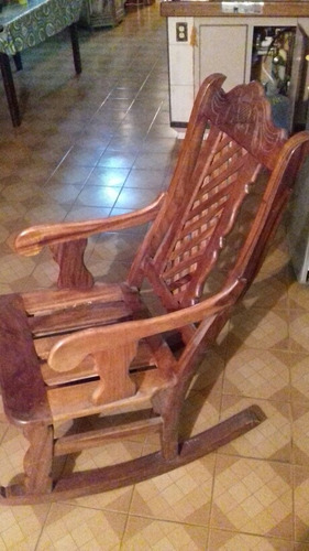 Silla Mesedora De Madera Muy Poco Uso Casi Nueva