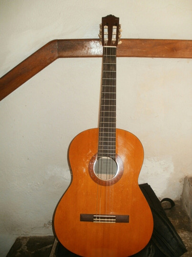 Guitarra Yamaha C40 Clasica. Incluye Forro.
