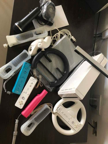 Wii Nitendo Con Todos Sus Acfesorios