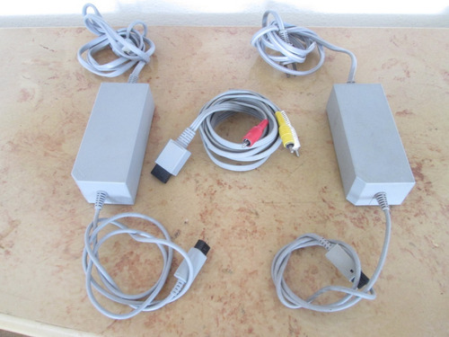 Cables Rca Audio/video Y Transformador 110v De Nintendo Wii