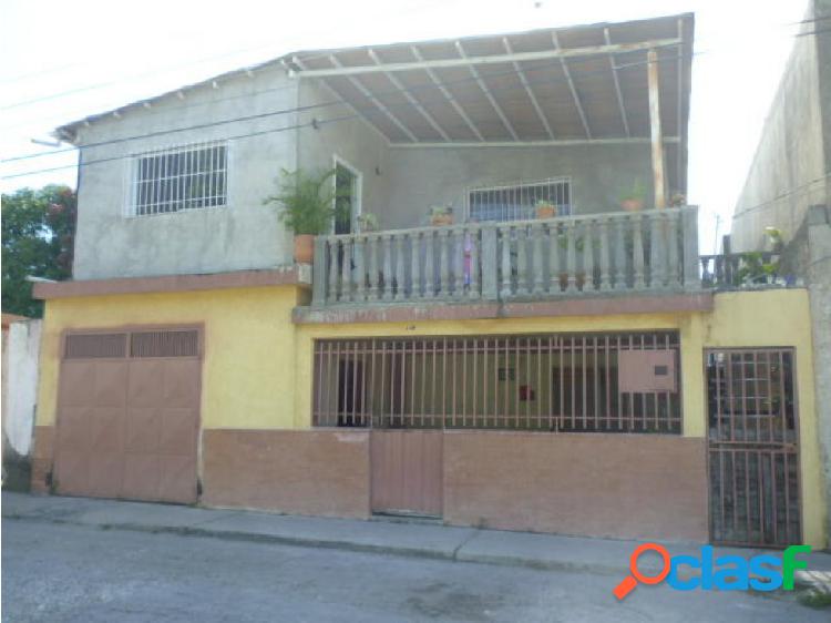 Casa en Venta Andres Eloy Barquisimeto 20-2584 YB