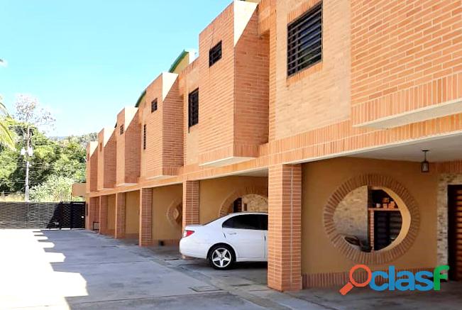 Se Vende Townhouse 125 M2 Urb. Manantial en Naguanagua RTH7