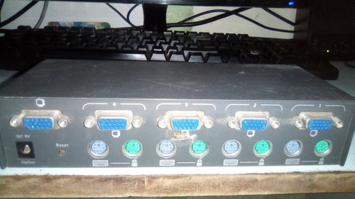 Kvm Switch De 4 Puertos / Ps2-vga