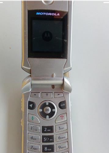 Teléfono Celular Básico Motorola
