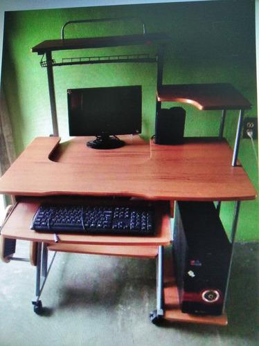 Mesa Con Computadora Completa Mau Y Teclados