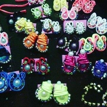 Preciosos Y Elegantes Mini Zarcillos Soutache Por Docena