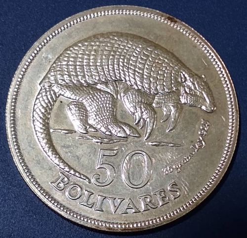 Moneda De 50 Bolívares De  Fauna Armadillo Estándar