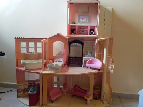 Casa De Barbie Con Todos Sus Accesorios!!