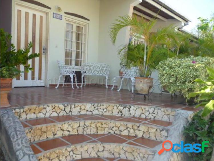 Casa en venta Cabudare. Los Samanes 20-8251 AS