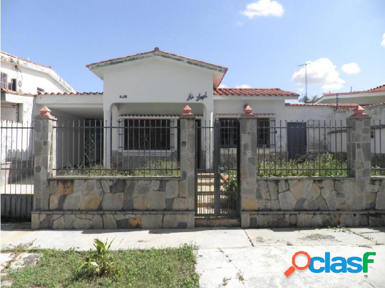 Se vende Casa en Urb. Trigal Norte 0424-4404205 20-4452 opm