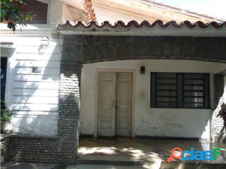 Se vende casa 600m2 4h/4b/4p Santa Monica