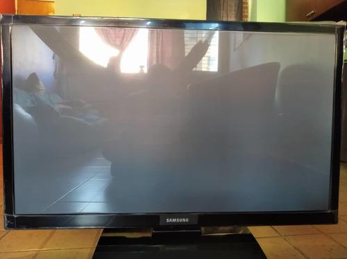 Televisor Samsung Plasma 43'. 120 Vds.