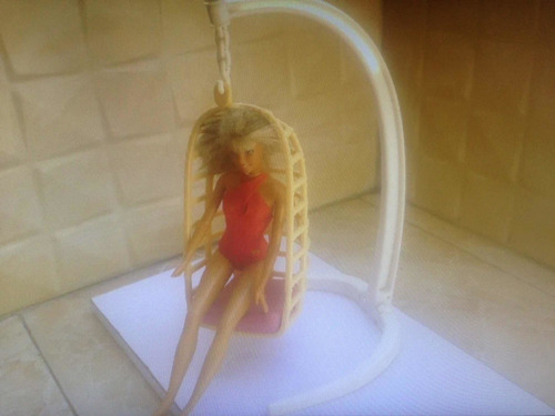 Barbie Con Columpio Usada Detalles En Manos Y Pies