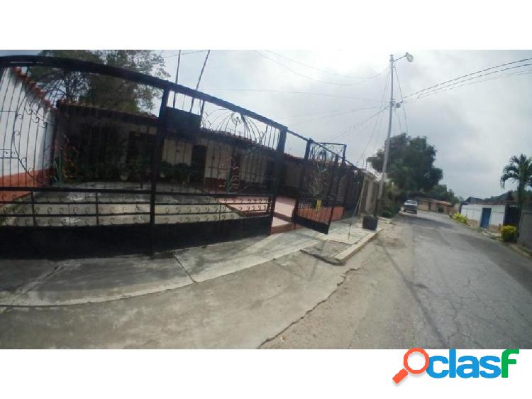 Casa en venta Barquisimeto Las trinitarias 20-18443 AS