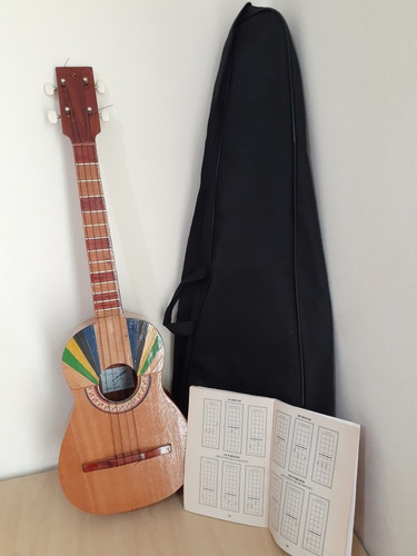 Instrumento Musical Cuatro Con Su Estuche Y Manual