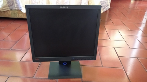 Monitor 17 Lenovo 30v