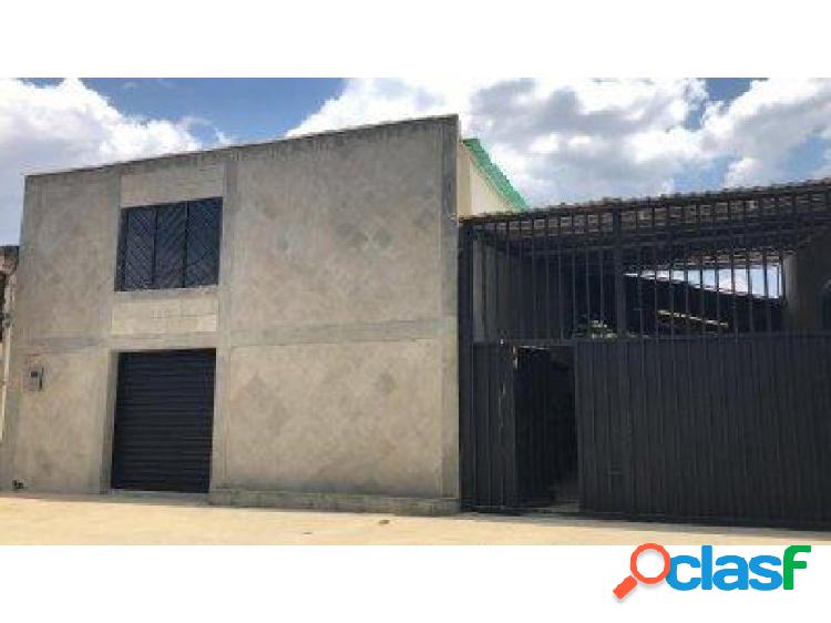 Se vende Galpón en San Blas #20-19029 opm 04244404205