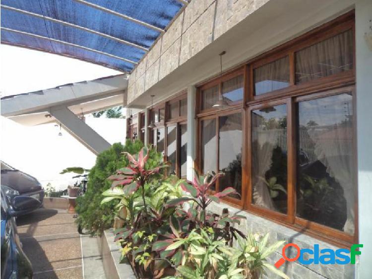 CASA EN VENTA BARQUISIMETO 20-316 DL