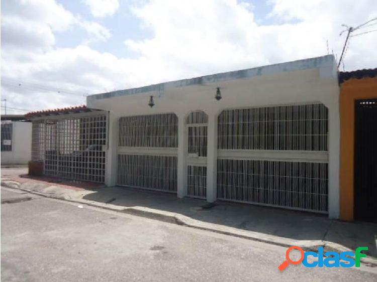 CASAS EN VENTA CABUDARE LARA LP FLEX N° 20-2237