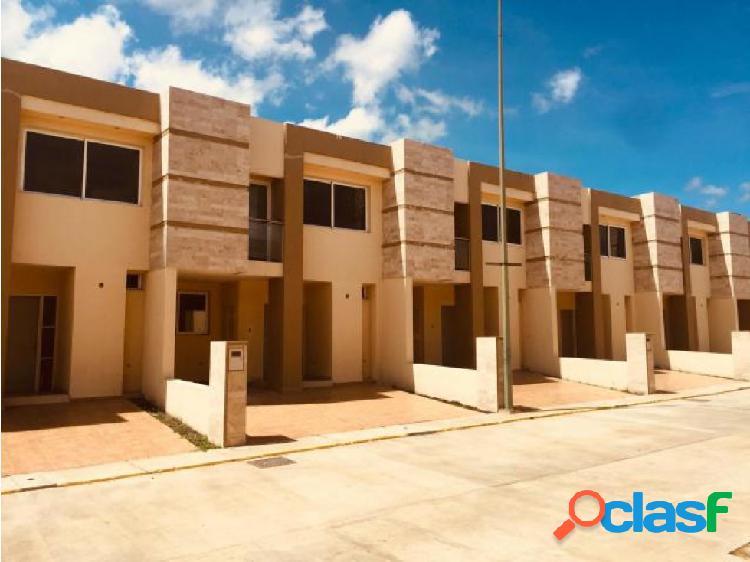 Casa en Venta Cabudare 20-1733 Carlina Montes RAH