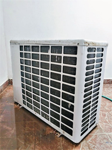 Condensador Aire Acondicionado Con Carcaza De  Btu