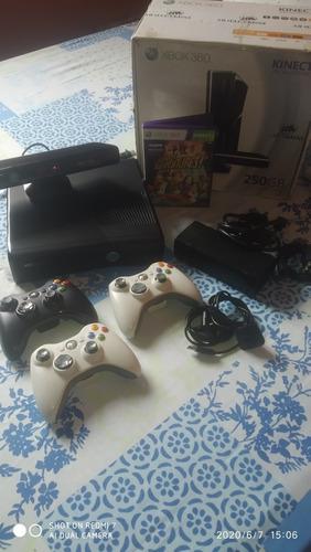 Xbox 360 Slim, Kinect, Controles