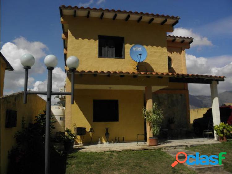 JULIO LATOUCHE 04242994256 EN VENTA HERMOSA CASA 20-5405