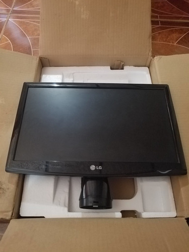 Monitor LG Wc 18 Pulgadas