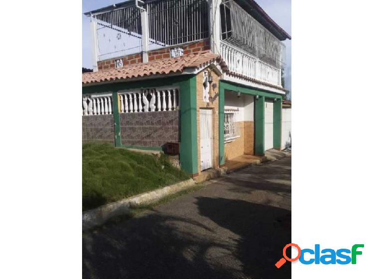 Se vende casa 180m2 3h/3b/2p Santa Teresa del Tuy la raiza