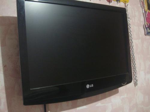 Tv Monitor LG 19 Pulgadas Con Base Para Pegar A La Pared