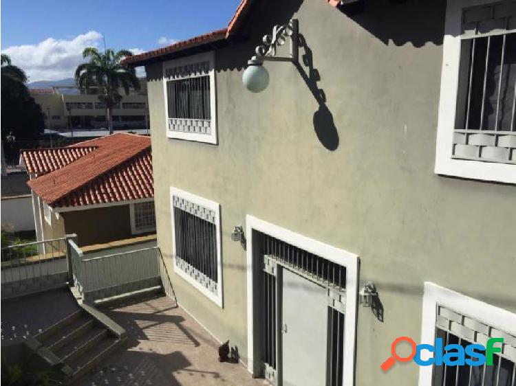 CASA EN VENTA BARQUISIMETO 20-4700 DL