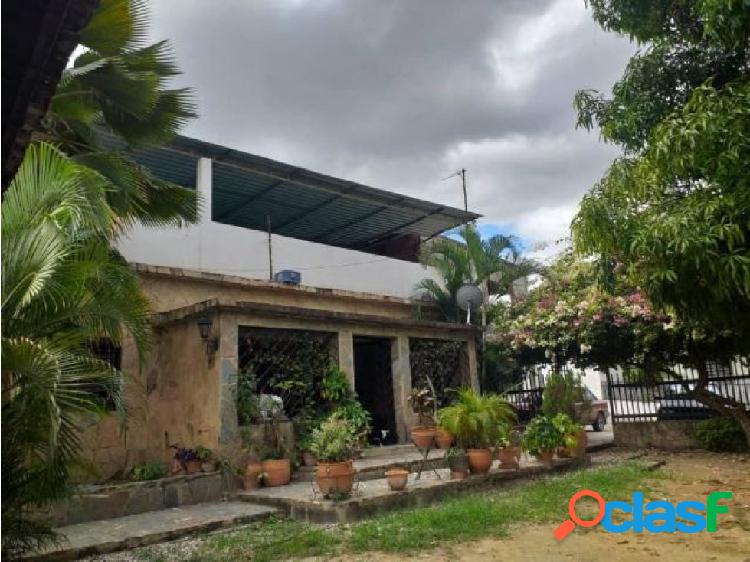 Casa Comercial en Venta La Piedad Cabudare Lara